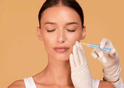 ¿Por qué aplicarte ácido hialurónico en los surcos nasogenianos?